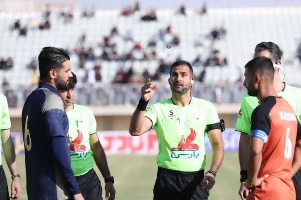  اعلام اسامی داوران ۳ بازی هفته بیستم لیگ برتر