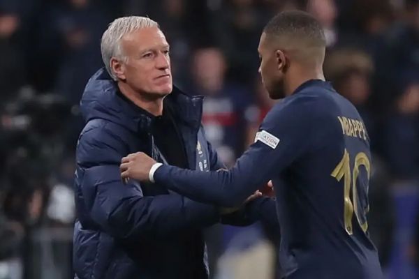  حمایت سرمربی فرانسه از امباپه  او الگوی بازیکنان جوان است