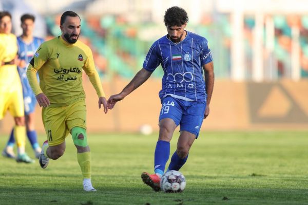  فلاح، جور کاپیتان استقلال را هم کشید