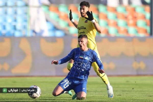  دو کارت زرد برای محمدی در کمتر از 15 دقیقه؛ عجیب نبود