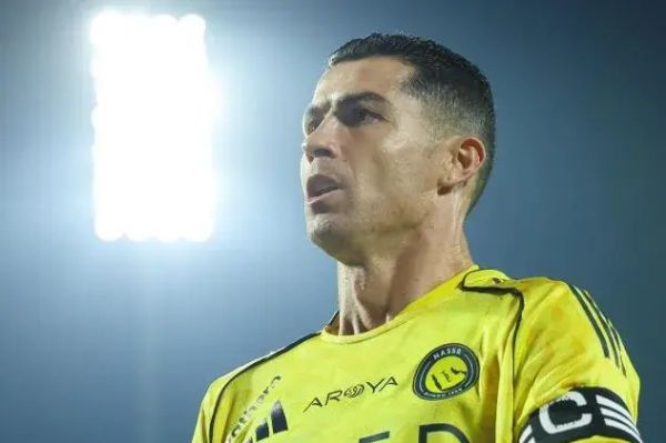  چرا رونالدو برای النصر بازی نمی‌کرد