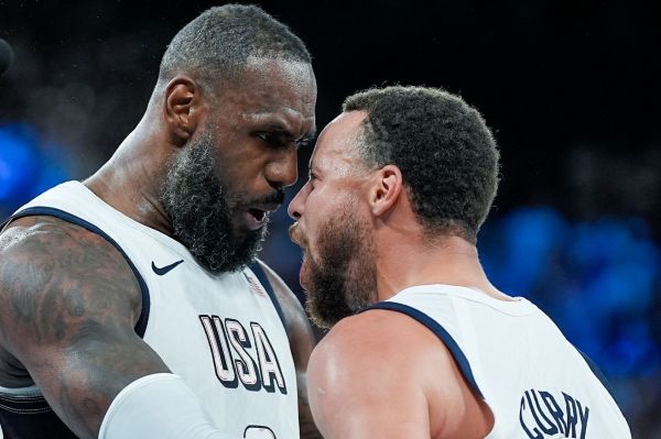  بسکتبال NBA   لبران و استف مقابل یانیس و دوستان