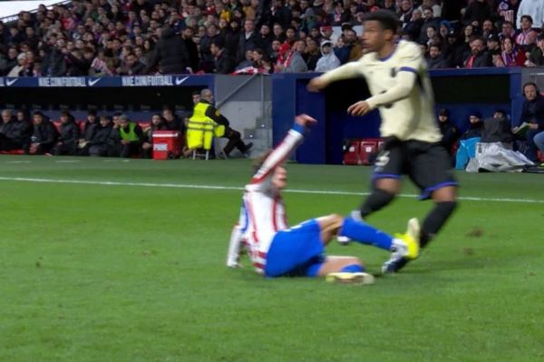  ادعای کارت قرمز مستقیم برای سیمئونه