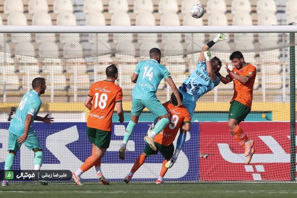  گزارش تصویری  دیدار تیمهای پیکان و مس رفسنجان  بخش اول