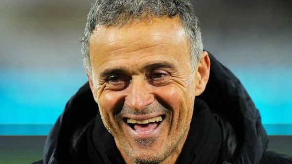  لوئیس انریکه پیشنهاد منچستریونایتد را رد می‌کند