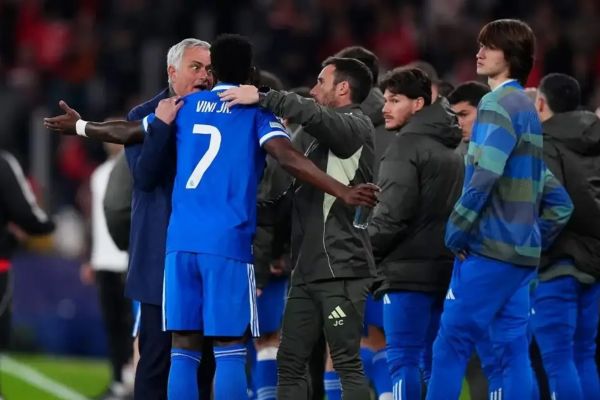  درگیری رئیس باشگاه بنفیکا با عضو کادرفنی رئال مادرید