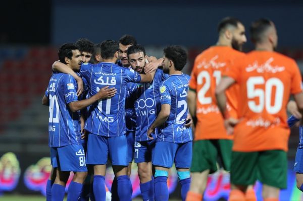 هدیه سه امتیازی مونیر به استقلال؛ شلیکی که به تور نشست