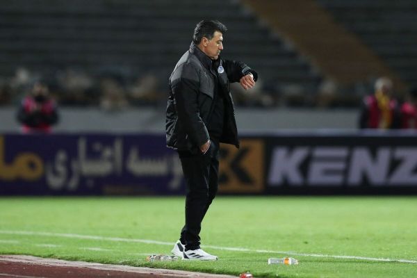  بازگشت محمد نوازی به نیمکت استقلال