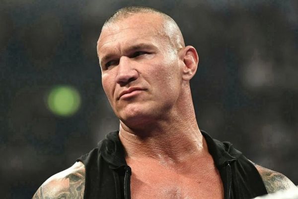 نظر جنجالی رندی اورتون؛ لبران جیمز ولش کن