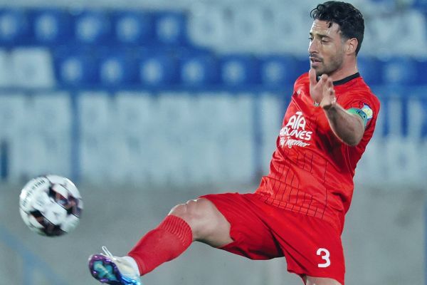 شکایت ملوان از نژادپرستی عزیزی و حرکت توهین آمیز خلیلزاده