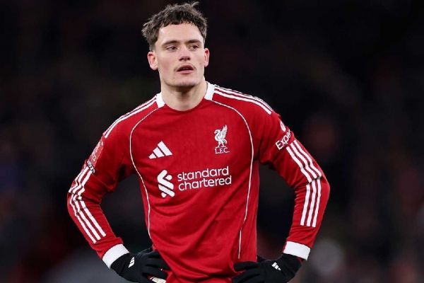  مدیر برنامه‌های ستاره لیورپول  به فلورنتینو پرز پیام دادم