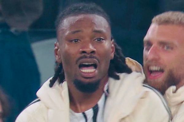  عکس؛ اشک و گریه هافبک یوونتوس پس از حذف از لیگ قهرمانان اروپا