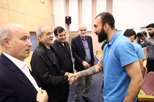 گزارش تصویری/ حضور رییس جمهور در اردوی تیم ملی
