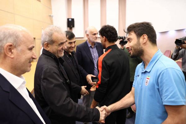گزارش تصویری/ حضور رییس جمهور در اردوی تیم ملی