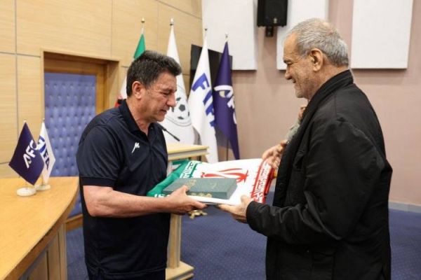 گزارش تصویری/ حضور رییس جمهور در اردوی تیم ملی