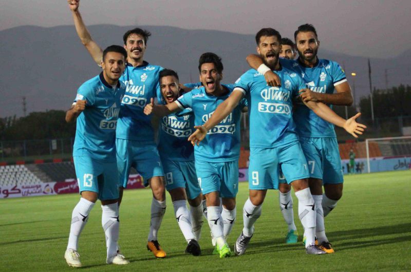 وقتی پیکان مثل بنز میبرد (عکس)