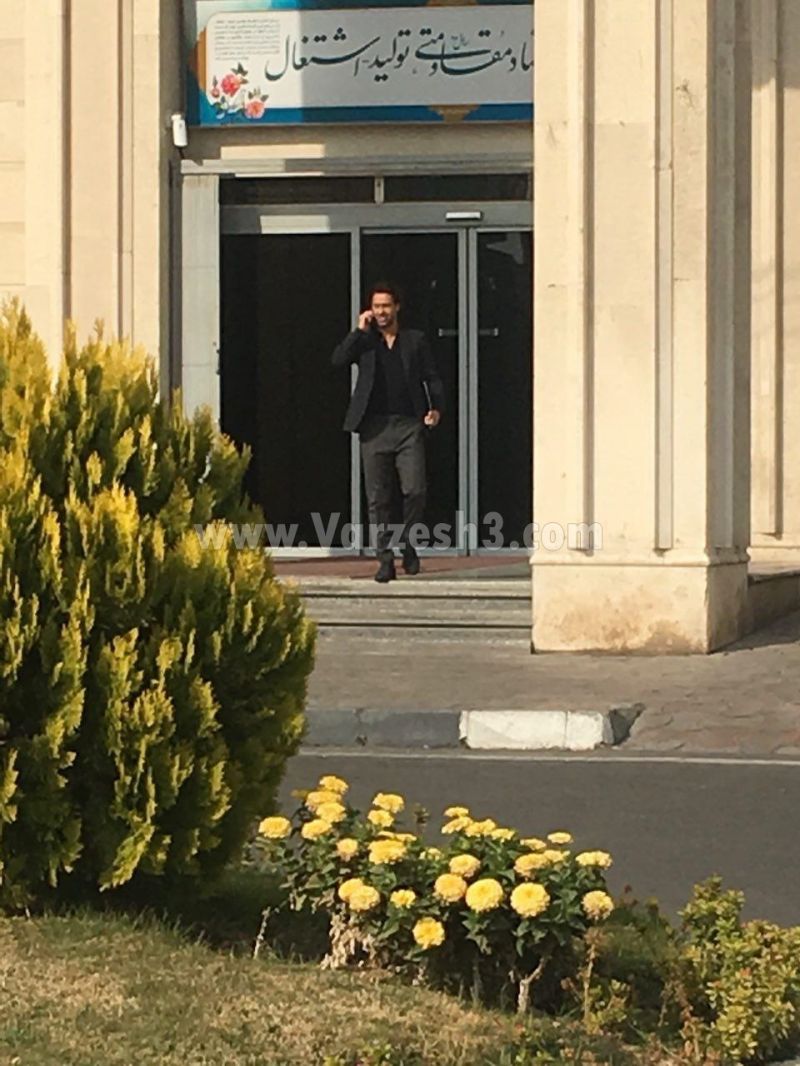 حضور فرهاد مجیدی در وزارت ورزش