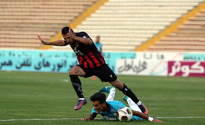 پیکان 2 سیاهجامگان 1؛ طلسم 10 هفتهای شکست