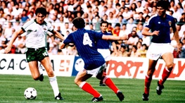 جوانترین بازیکن تاریخ جام جهانی چه کسی بود؟