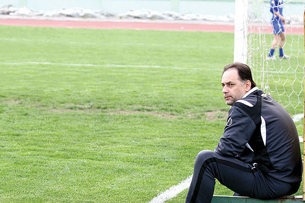 مجید نامجو مطلق: نباید تدافعی بازی میکردیم/ میتوانیم پرتغال را شکست دهیم