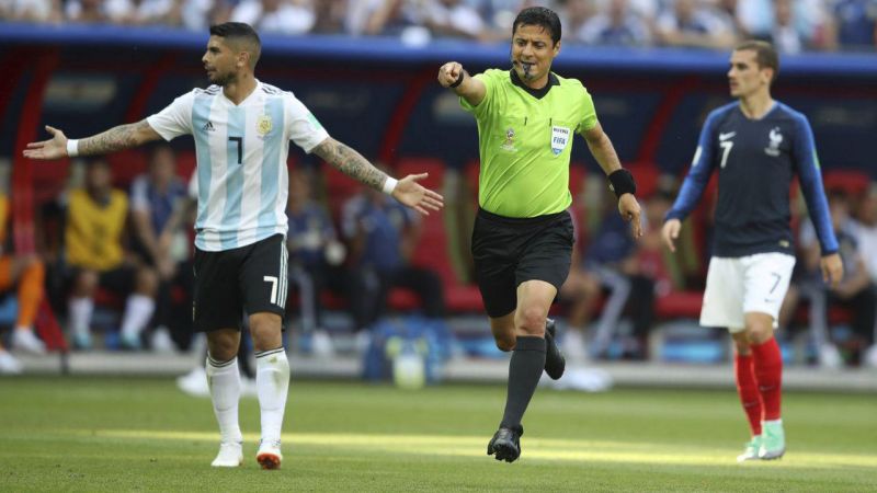 ردای داور فینال جام جهانی، برازندهی علیرضا فغانی