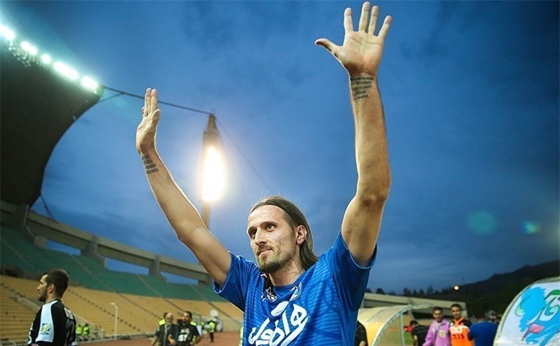 استقلالیها به دنبال توافق با بویان و رایزنی با فیفا برای پرداخت طلب پروپیچ