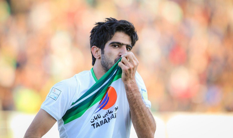 سپاهان منتظر پاسخ سایپا و ذوبآهن در مورد جذب دشتی و حسینی