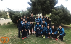 عکس یادگاری کیروش با بازیکنان تیم ملی فوتسال بانوان در روز طبیعت