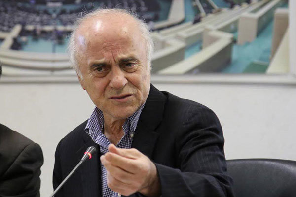 داریوش مصطفوی: مزایده سرخابیها درست نیست/ فدراسیون برای تیم ملی سنگ تمام گذاشت