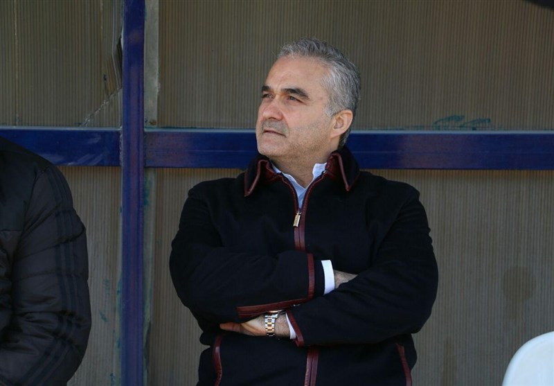 فرهاد صنیعیفر: تا فردا سرمربی جدید نساجی معرفی میشود/ فقط با مربیان آزاد مذاکره میکنیم