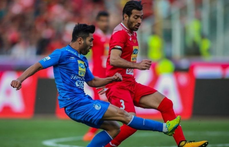رقابت بین مدافعان پرسپولیس و استقلال ادامه دارد