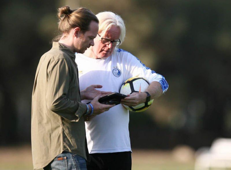 شفر در آستانه هدایت تیم بنی یاس امارات+عکس