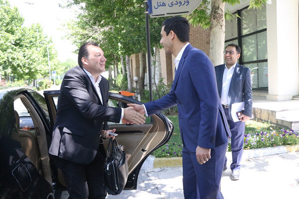 روایت رسانههای بلژیکی از خروج مارک ویلموتس از ایران