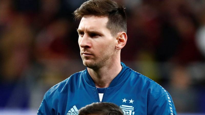 چرا مسی سرود آرژانتین را نمیخواند؟