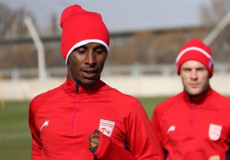 شکایت از تراکتور؛ کنستانت بدون یک دقیقه بازی پول میخواهد!