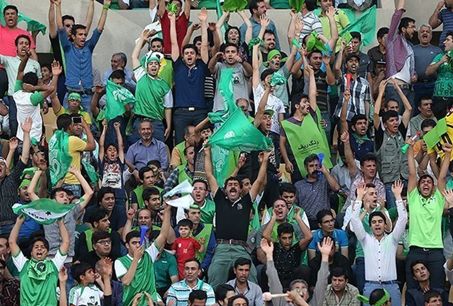 میزان خبر داد؛ جنجال در اصفهان/ درگیری بین هواداران ذوب‌آهن و اعضای تیم