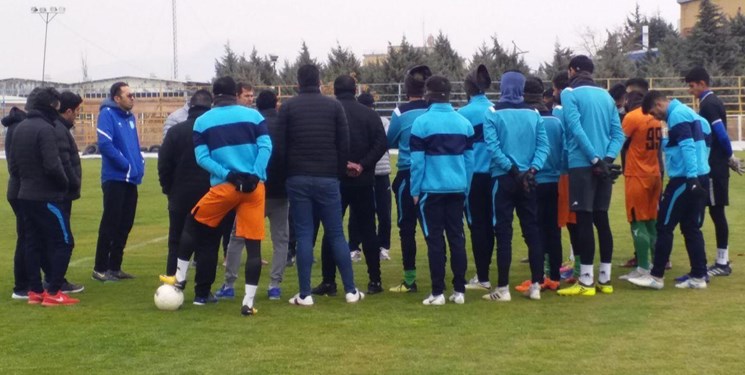 تقابل دوستانه ماشین سازی و گلگهر در تهران