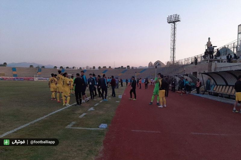 حواشی پارسجنوبی - تراکتور| برق ورزشگاه رفت و تراکتور گل خورد