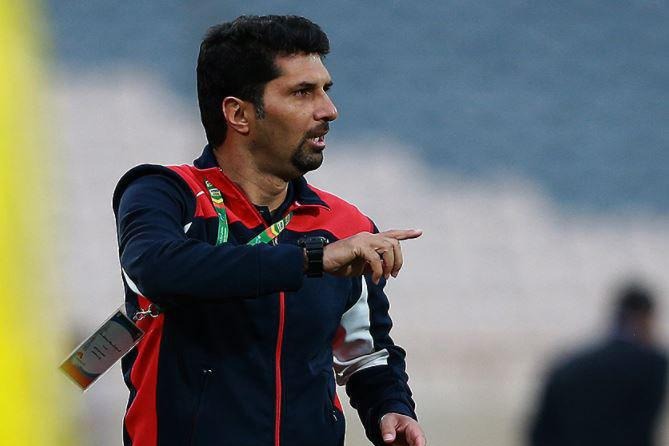 سرمربی مس کرمان: این بلاتکلیفی آزار دهنده است/ هیچ تیمی پروتکلهای بهداشتی را رعایت نمیکند