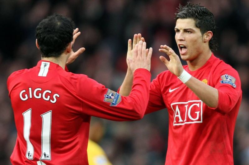 وقتی رونالدو پاسخ گیگز را داد: هر چه دلم بخواهد، مینوشم!