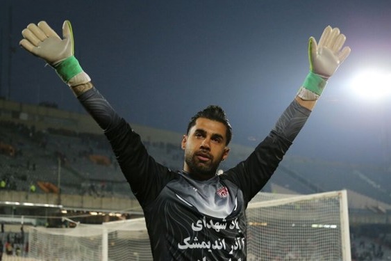 اعتراض هواداران پارس جنوبی به عملکرد دروازهبانشان/ فروزان به خوابگاه نرفت!