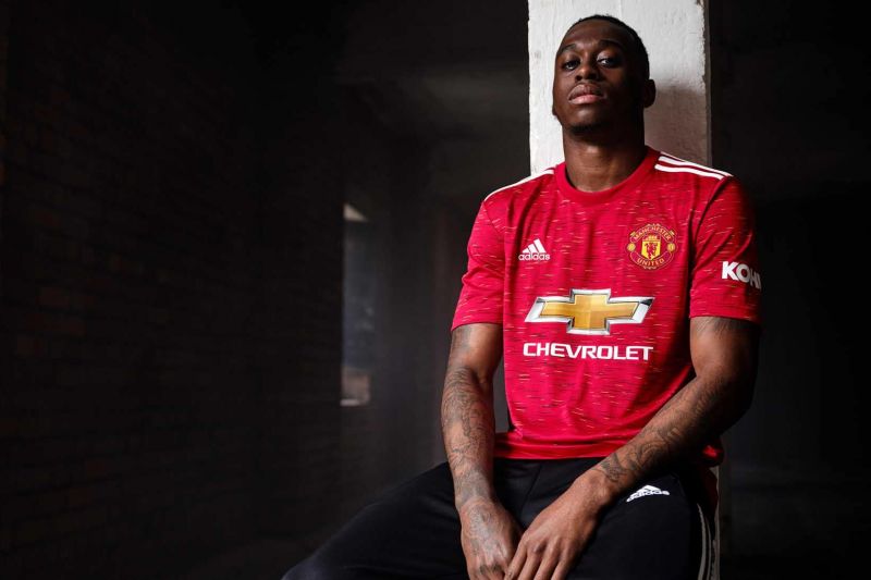 رونمایی رسمی از لباس اول منچستر یونایتد برای فصل ۲۱-۲۰۲۰