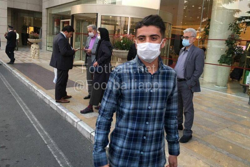 حضور کریمزاده در هتل محل مذاکرات استقلال