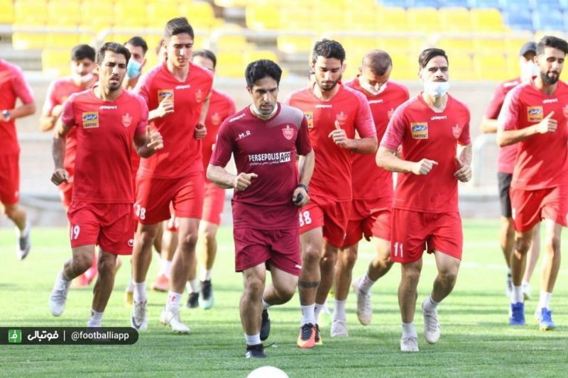 گلایه بازیکنان پرسپولیس از کمبود ظرفیت هواپیما در پرواز به دوحه: چرا سپاهانیها با بویینگ رفتند؟