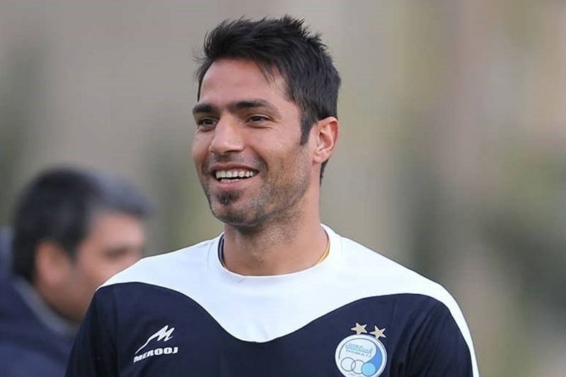 صادقی: مهرههای وزارت ورزش باید از استقلال بروند