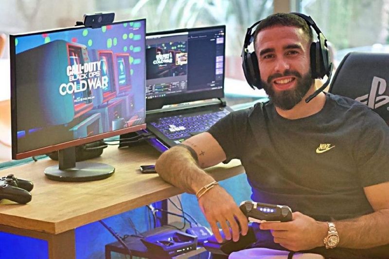 کال آف دیوتی بازی کردن کارواخال در روز های مصدومیت!