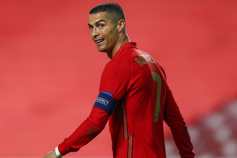 مربی سابق منچستر یونایتد: رونالدو میتواند تا ۴۱ سالگی بازی کند