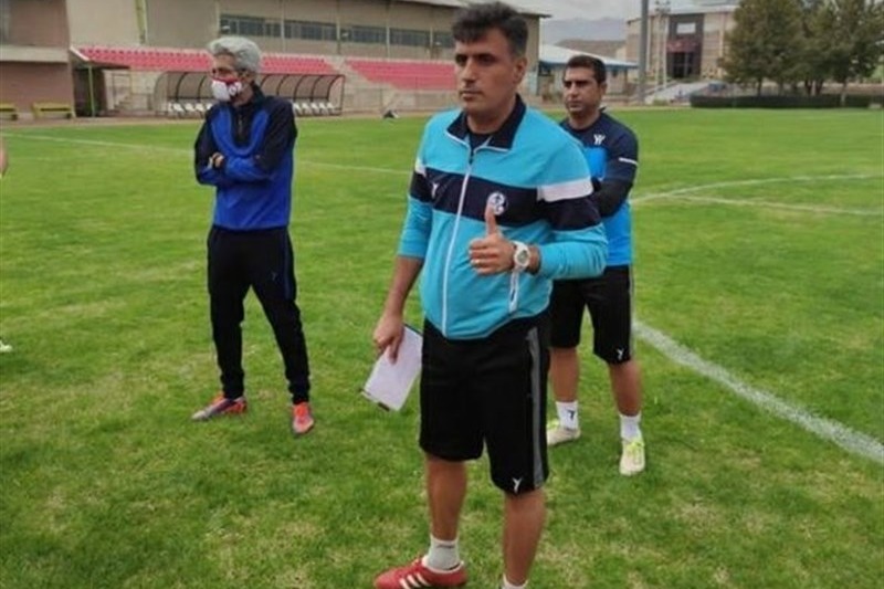 خلیفه اصل: خودمان را با صدرنشینی در هفته چهارم گول نمیزنیم