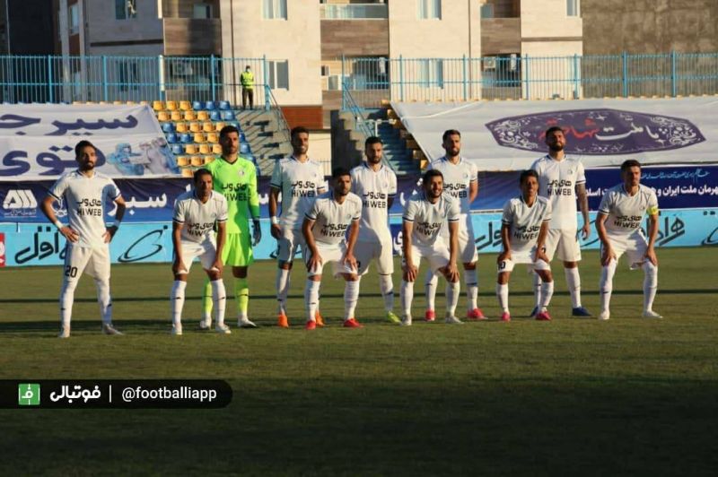 سه گانه بيرون از خانه با دشت هفت امتياز