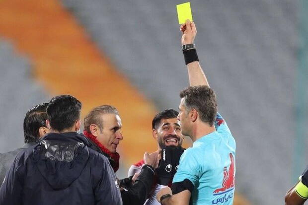 زاهدیفر: از هواداران پرسپولیس عذرخواهی میکنم/ خطای دید داشتم